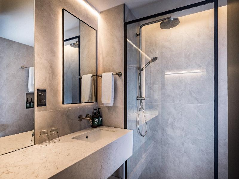 Crowne Plaza Hotel Auckland image