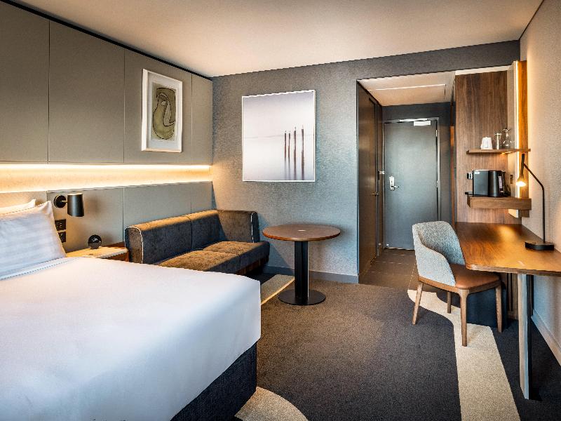 Crowne Plaza Hotel Auckland image
