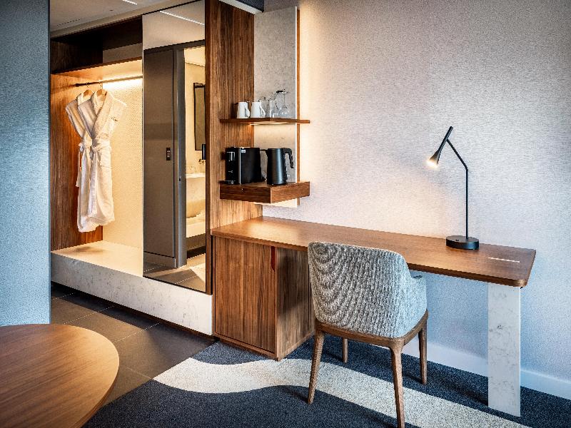 Crowne Plaza Hotel Auckland image