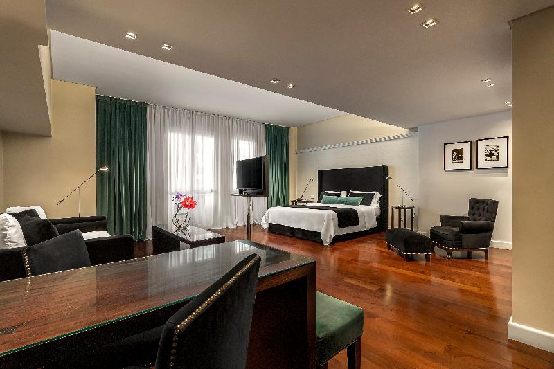 Broadway Hotel & Suites image
