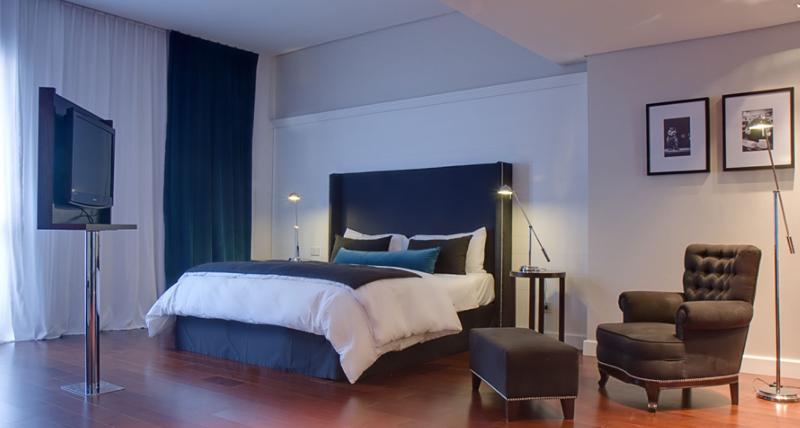 Broadway Hotel & Suites image