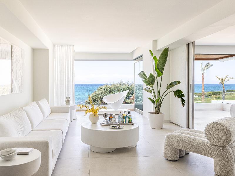 Amirandes, A Resort to Live image