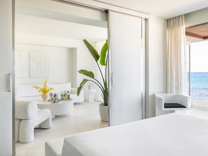 Amirandes, A Resort to Live image
