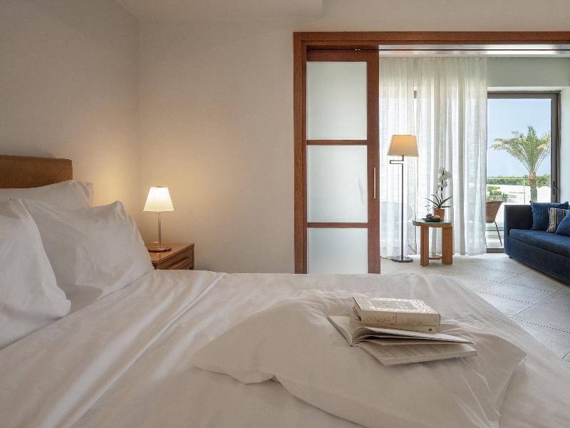 Amirandes, A Resort to Live image