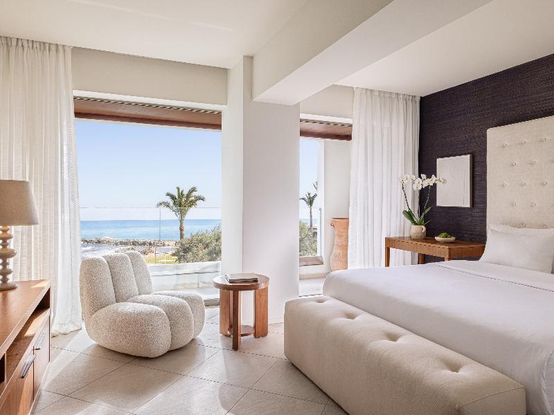 Amirandes, A Resort to Live image
