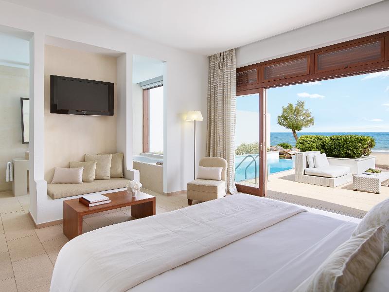 Amirandes, A Resort to Live image