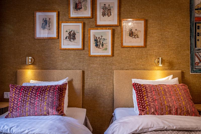 Lady Hamilton Hotel