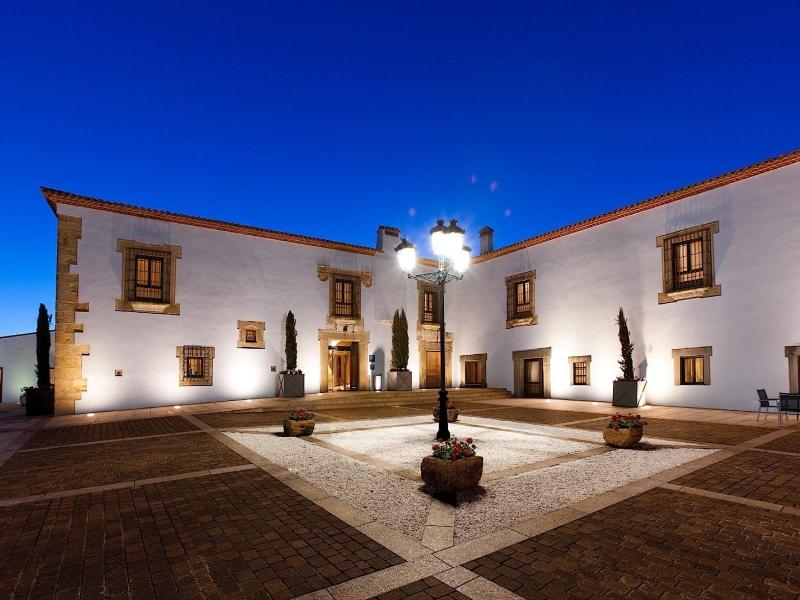 Hospes Palacio de Arenales & SPA image