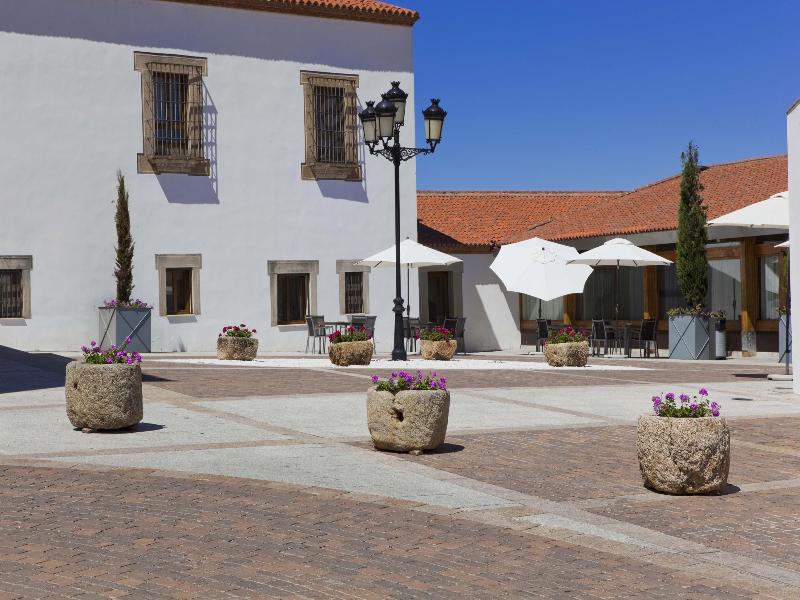 Hospes Palacio de Arenales & SPA image