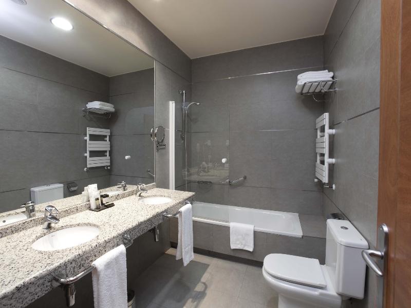 Hospes Palacio de Arenales & SPA image