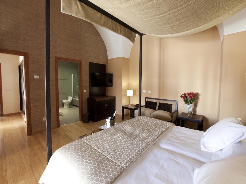 Hospes Palacio de Arenales & SPA image