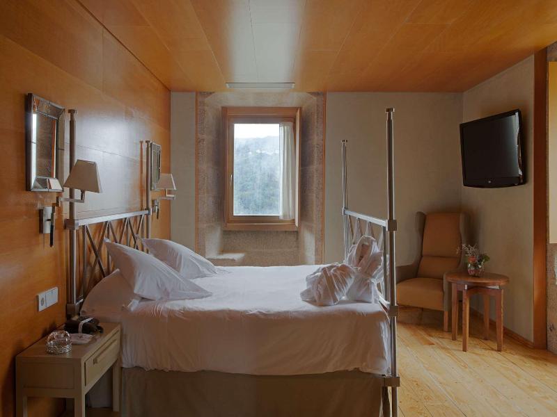 Parador De Santo Estevo image
