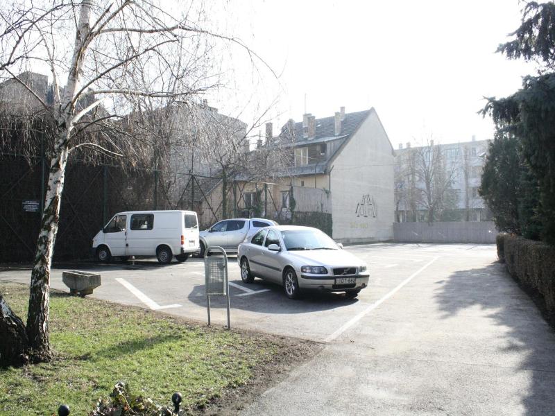 Zuglo image