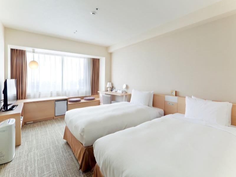 Keio Plaza Hotel Sapporo image