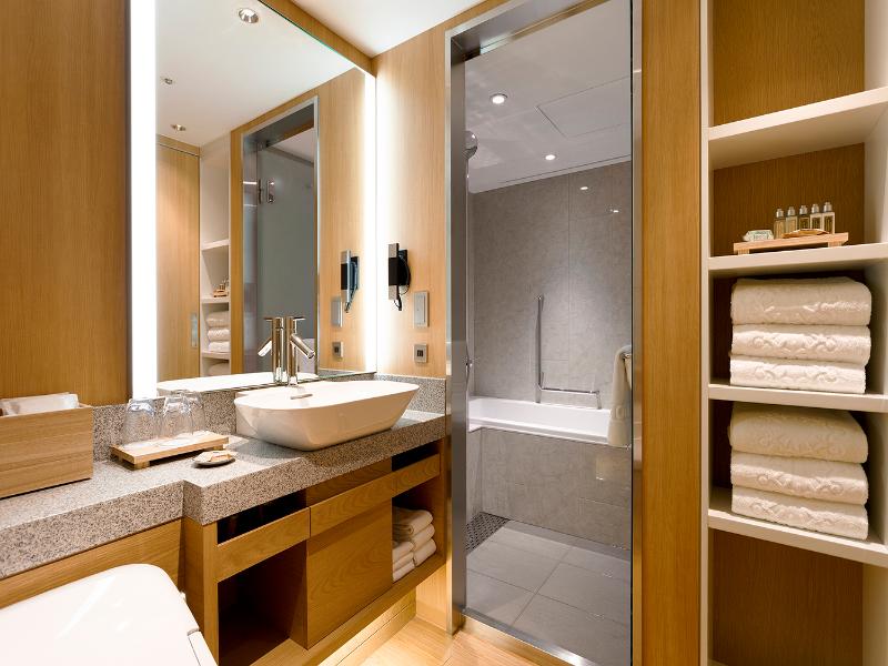 Keio Plaza Hotel Tokyo image