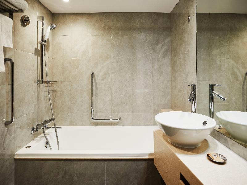 Keio Plaza Hotel Tokyo image
