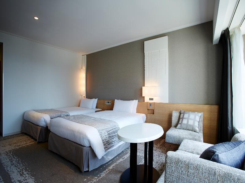Keio Plaza Hotel Tokyo image
