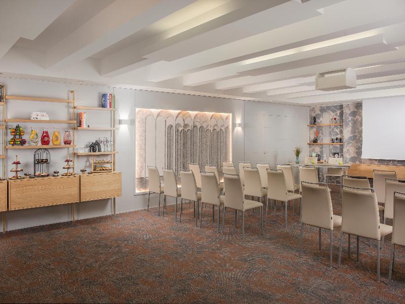 Stay in style at NH Firenze