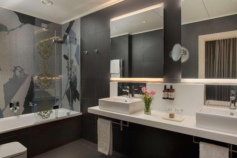 Stay in style at NH Firenze