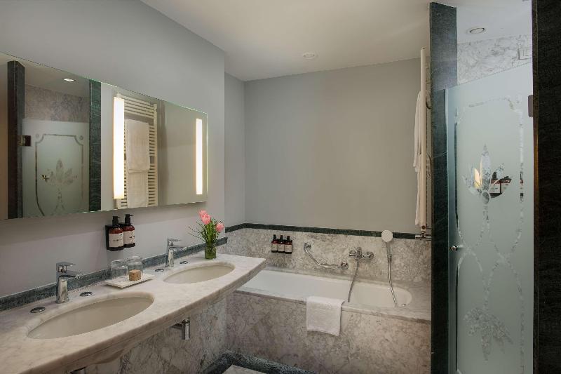 Stay in style at NH Firenze