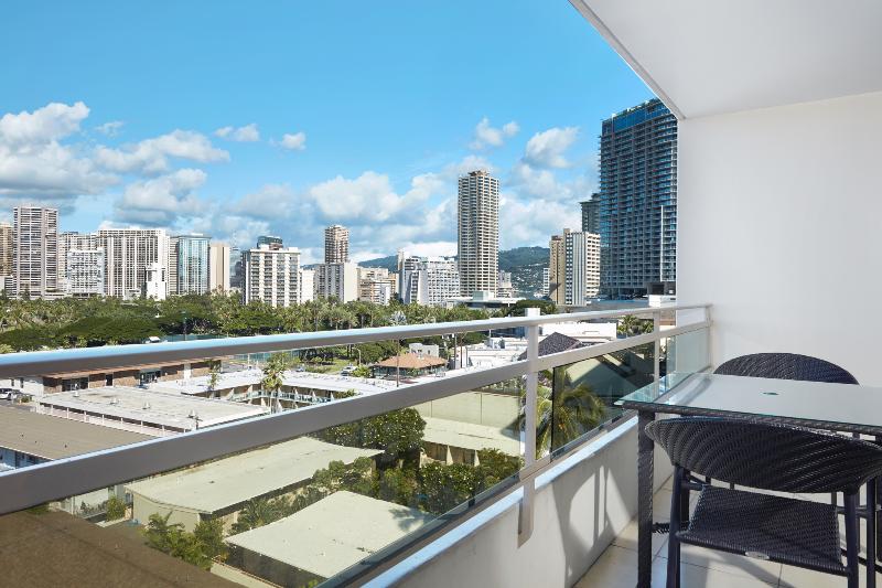 Regency On Beachwalk Waikiki By Outrigger