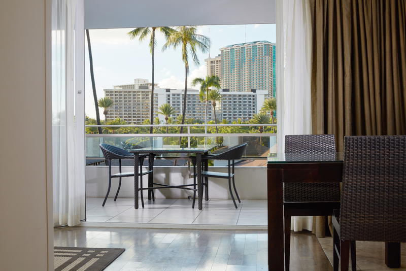 Regency On Beachwalk Waikiki By Outrigger