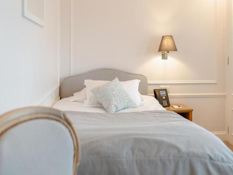 Grand Hotel Cravat image