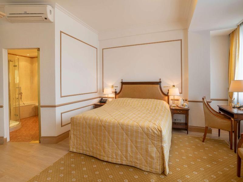 Grand Hotel Cravat image