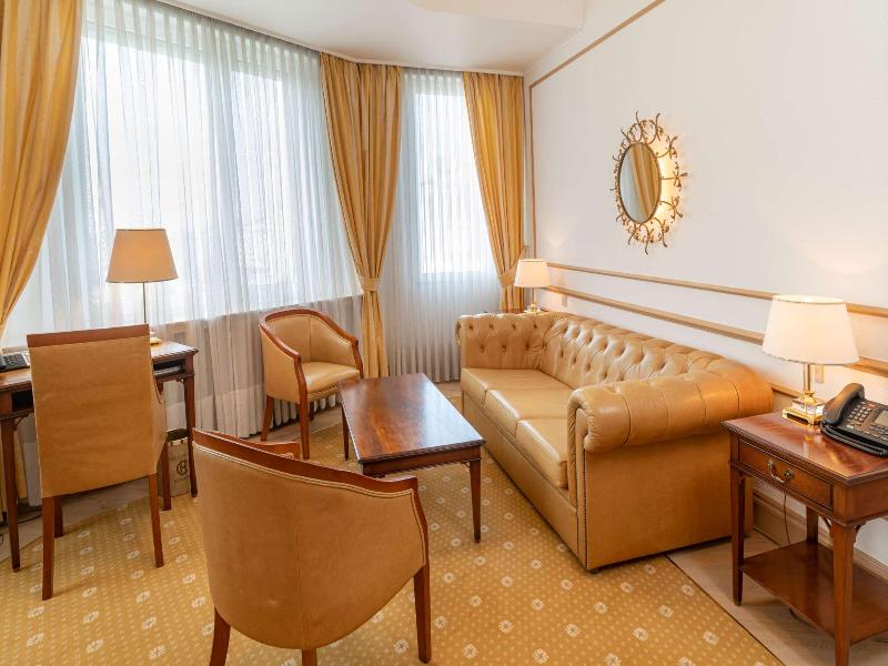 Grand Hotel Cravat image
