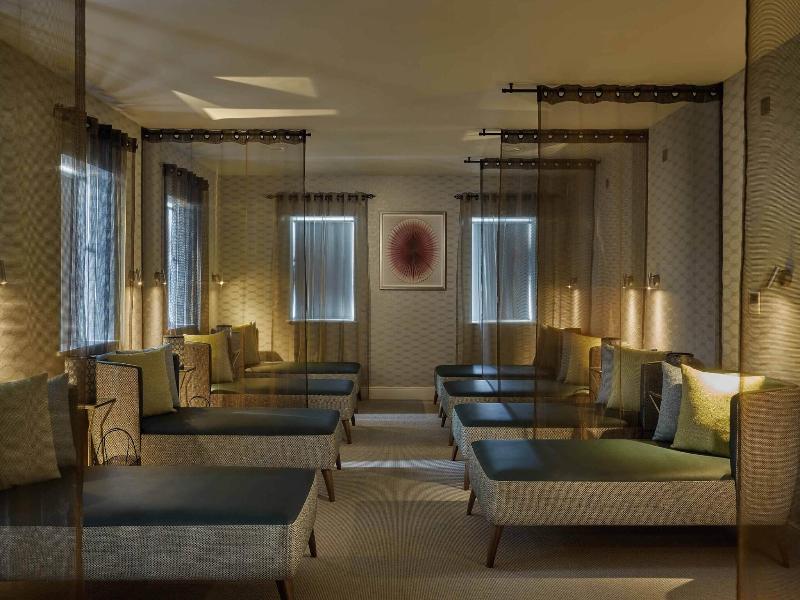 lion quays hotel  image