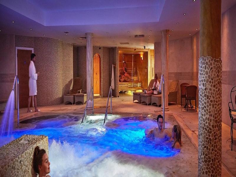 lion quays hotel  image