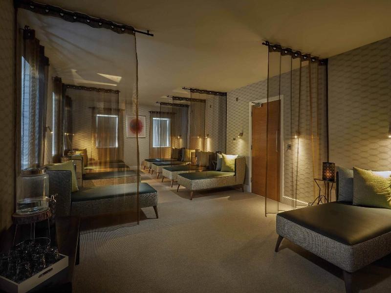 lion quays hotel  image
