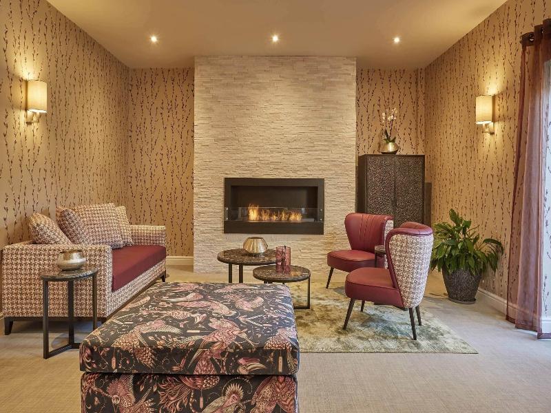 lion quays hotel  image