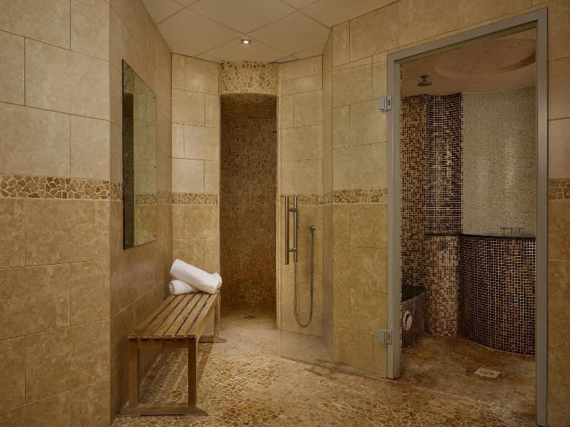 lion quays hotel  image
