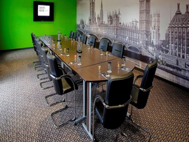 lion quays hotel  image
