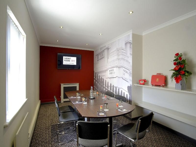 lion quays hotel  image