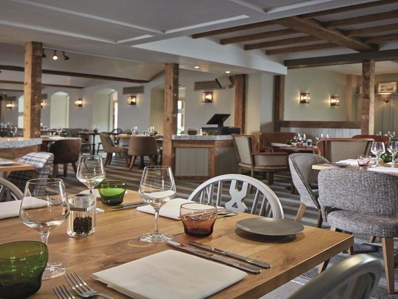 lion quays hotel  image