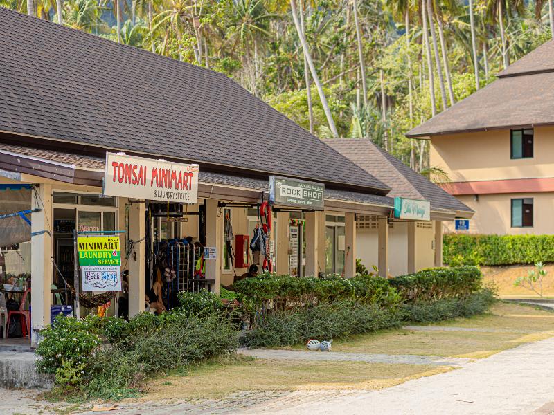 Tonsai Bay Resort image