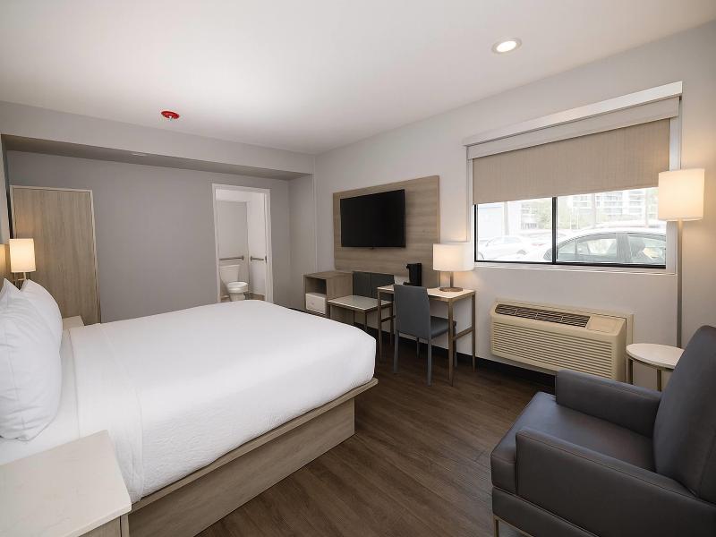 Travelodge by Wyndham LAX South image