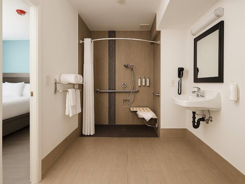 Travelodge by Wyndham LAX South image