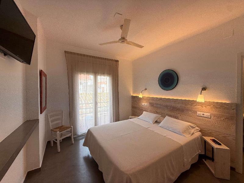 Hostal Rom image