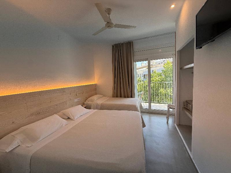 Hostal Rom image