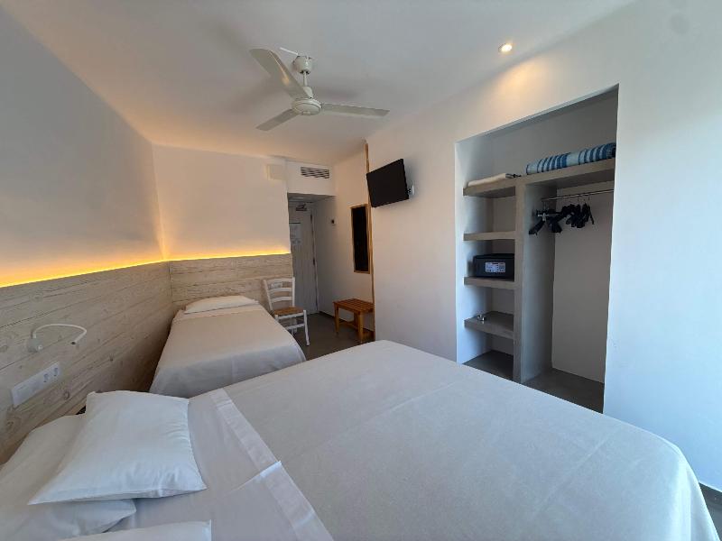 Hostal Rom image