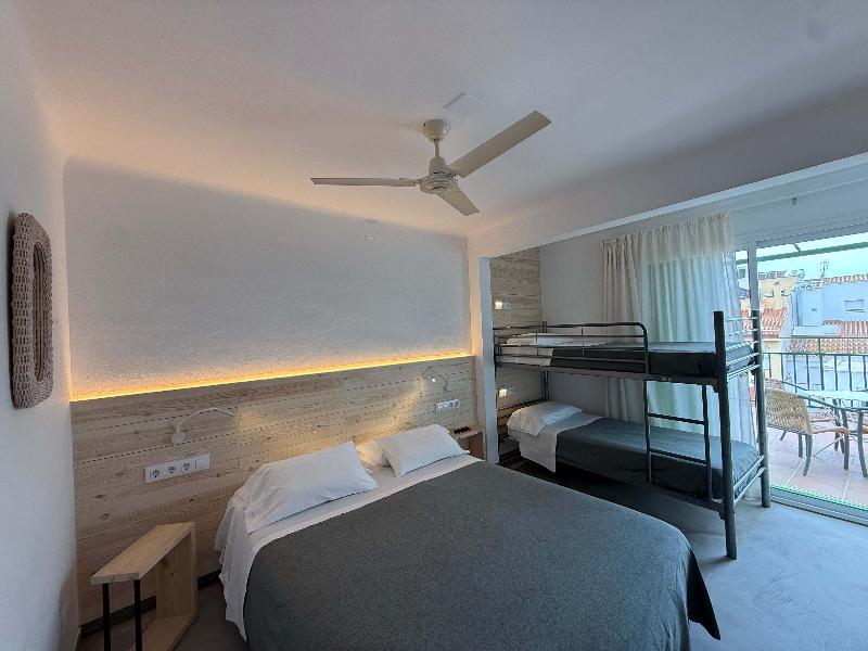 Hostal Rom image