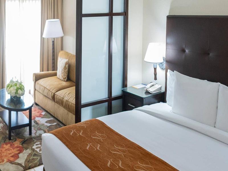 Comfort Suites Paradise Island image