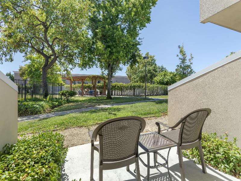BEST WESTERN PLUS Garden Court Inn image