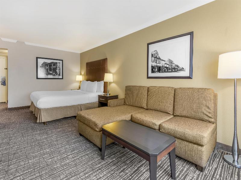 BEST WESTERN PLUS Garden Court Inn image