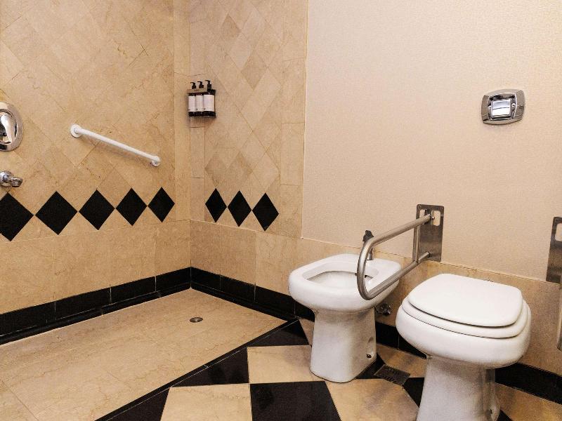 DoubleTree by Hilton Buenos Aires image