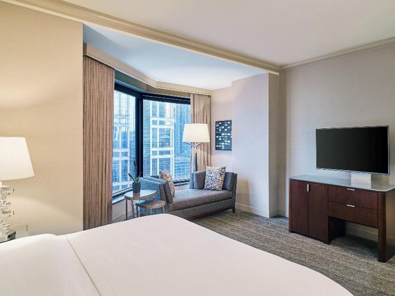 Westin Chicago River North image