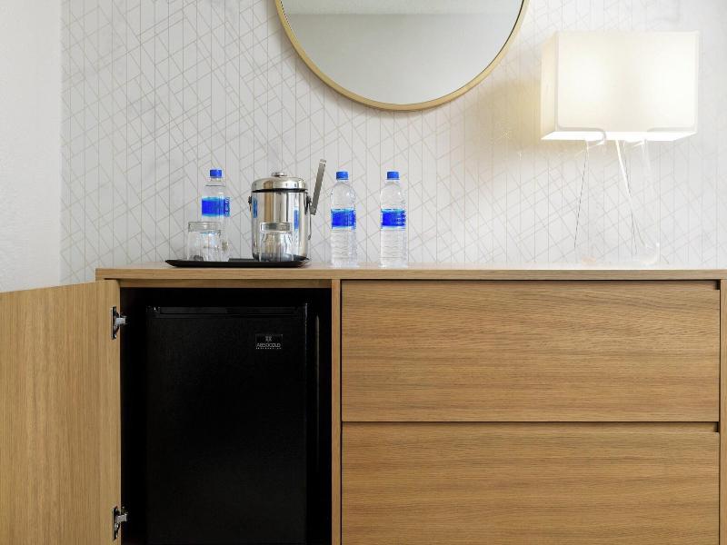 Sheraton Cerritos Hotel image